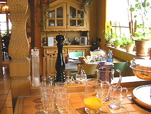 Gästehaus 'Haus Silbermond' beim Europa-Park Rust - Frühstücksraum Küche